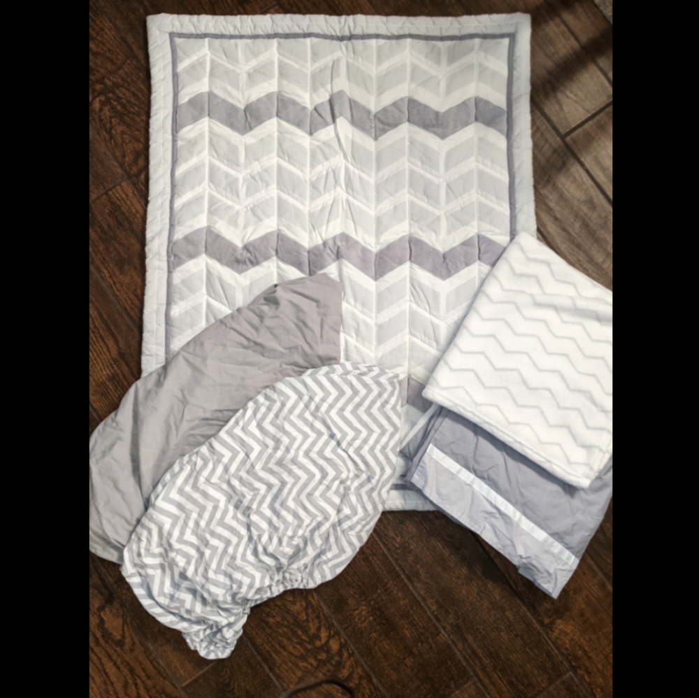 Cloud Island Nursery Bedding Set